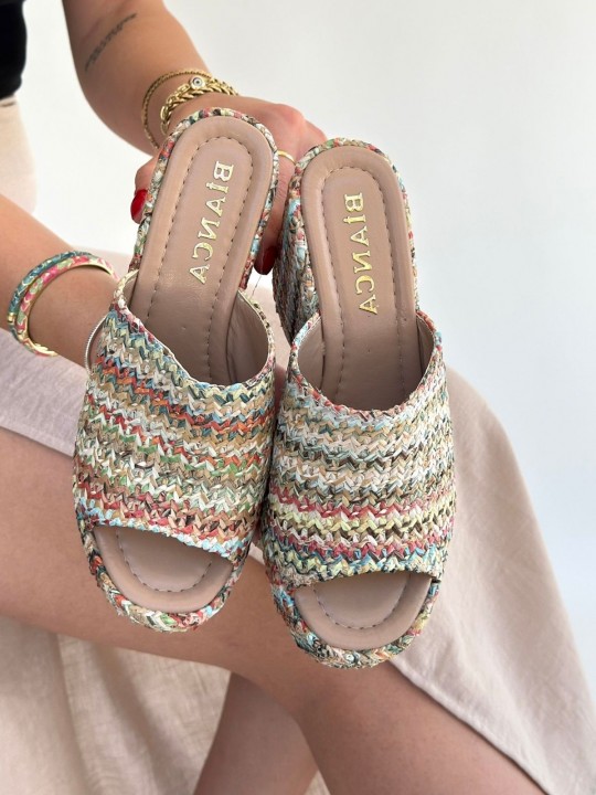 Armury Kadın Kilim Desenli Dolgu Topuk Terlik - ER265292