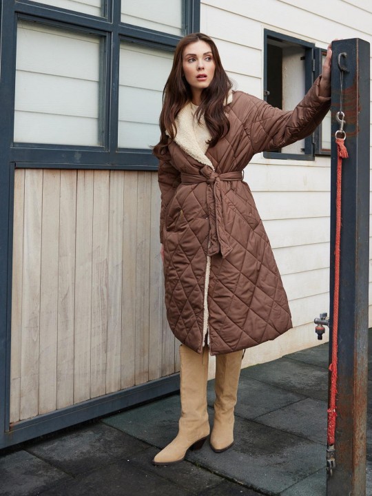 Armury Kadın Yakası Suni Kürklü Düğmeli Kapitoneli Mont-LM28-5534