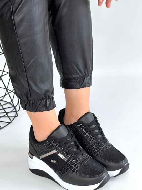 Gelyon Cilt Bağcıklı Beyaz Tabanlı Spor Ayakkabı - ER267284