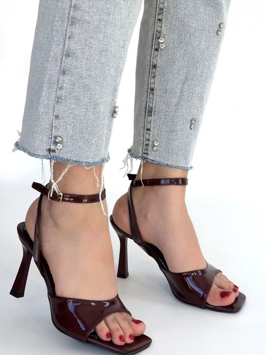 Sohra Rugan Topuklu Bilekten Kemerli Ayakkabı - ER268054