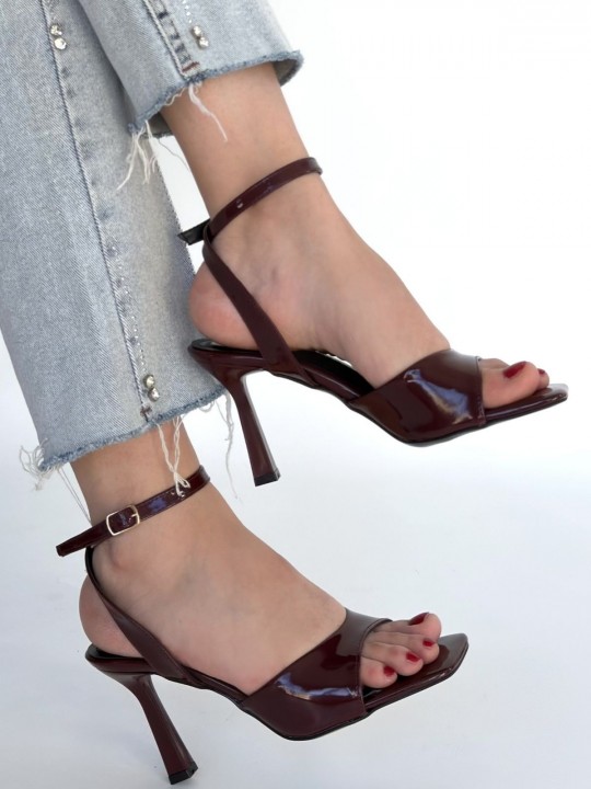 Sohra Rugan Topuklu Bilekten Kemerli Ayakkabı - ER268054