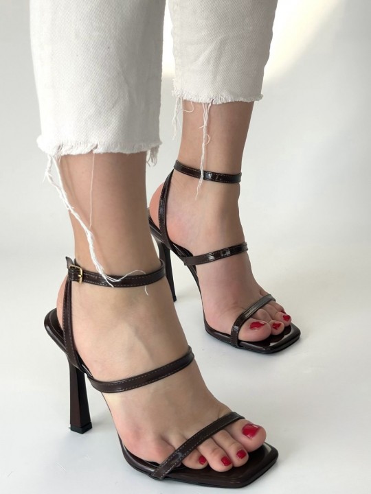 Umara Rugan Topuklu Bilekten Kemerli Ayakkabı - ER268072